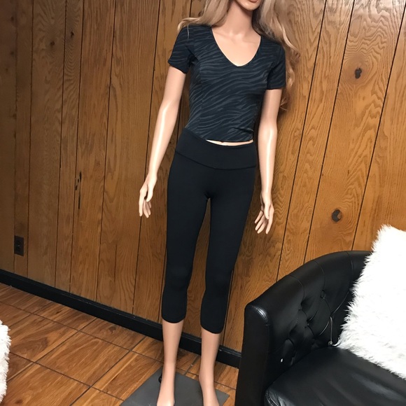 Lululemon" Wunder Under Crop II Full On Luon- Black-Size 4 -Good Condition - Picture 7 of 14